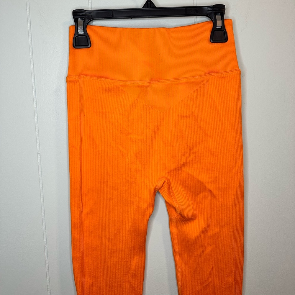 Amazon Drawstring Leggings - Picture 8 of 8